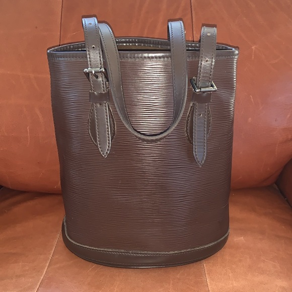 🤎🤎Beautiful Authentic Louis Vuitton Mocha Colored Epi Bucket PM Bag🤎🤎🤎 - Picture 5 of 17
